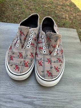 Vans Glen Plaid Floral Embroidery Sneakers